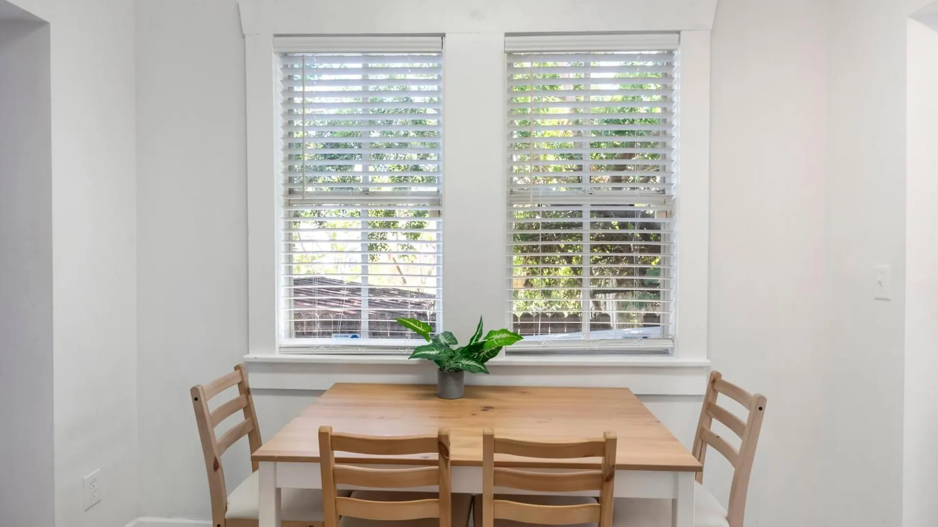 Updated 1 Bedroom Home - Steps To 7Th Ave Tampa Vakantiehuis
