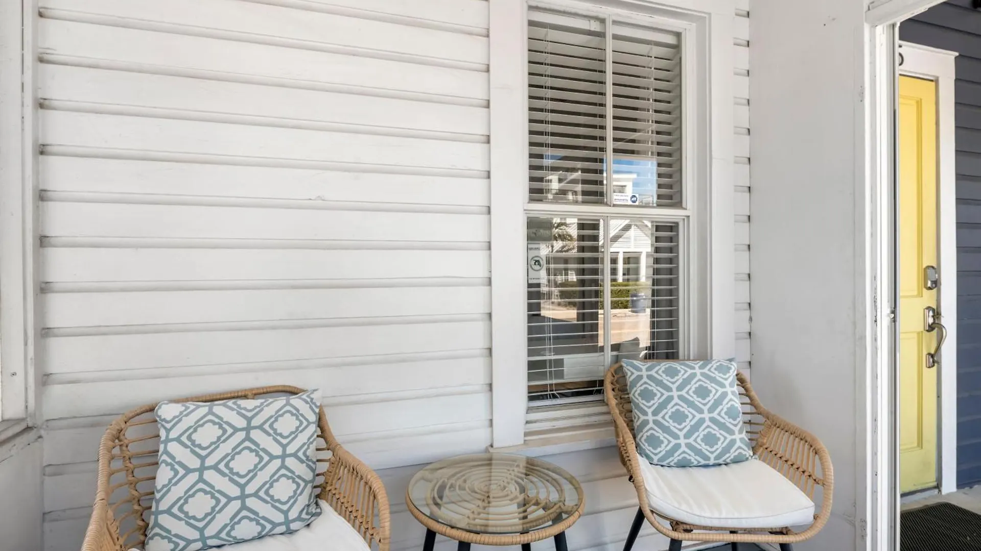 Updated 1 Bedroom Home - Steps To 7Th Ave Tampa